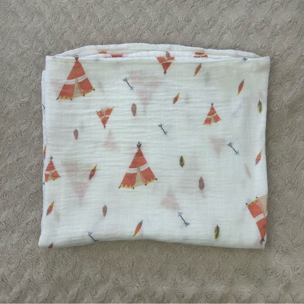 Babebay Teepee Baby Swaddle Blanket Arrows Feathers White Bamboo Cotton Blend